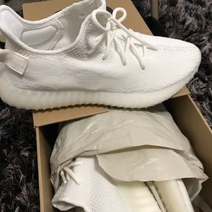Yeezy Triple White